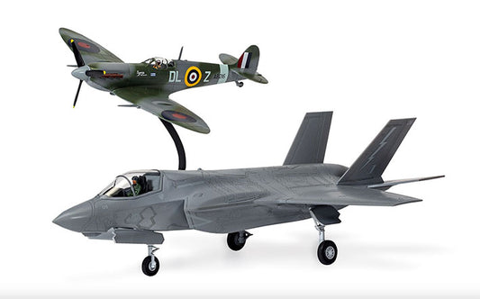 Modelo a escala 1/72 para armar: Supermarine Spitfire & F-35B Lightning II 'Then and Now'