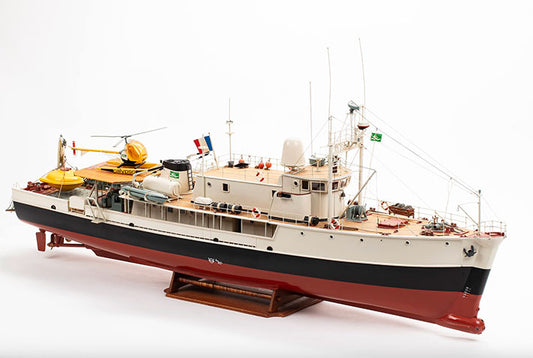 Modelo a escala de madera 1/45 para armar: Calypso BB560 - Billing Boats