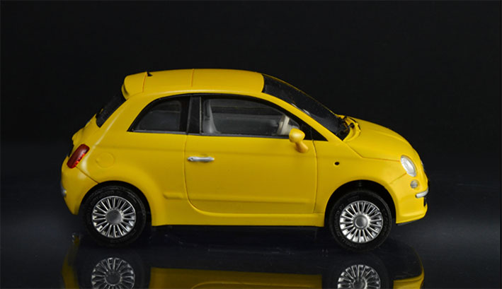 Modelo a escala 1/24 para armar: FIAT 500 (2007)