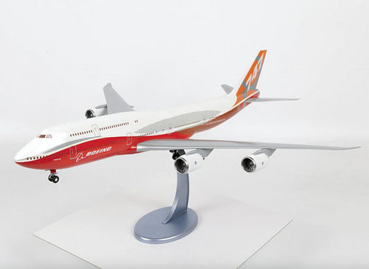 Modelo a escala 1/144 para armar: Civil airliner Boeing 747-8'