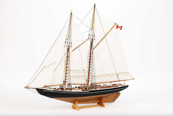 Modelo a escala de madera 1/100 para armar: Bluenose II BB600 - Billing Boats