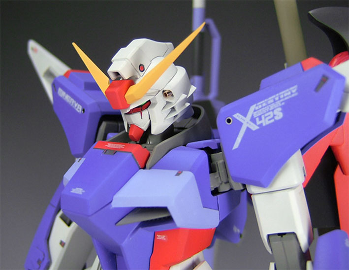 Bandai - Gundam Model Kit - Destiny Gundam MG 1/100