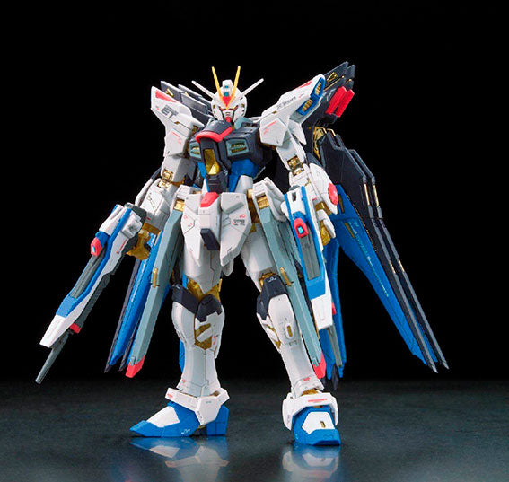 Bandai - Gundam Model Kit - ZGMF-X20A Strike Freedom Gundam 1/144