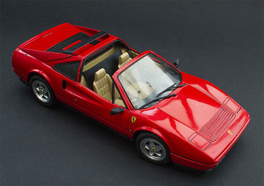 Modelo a escala 1/24 para armar: Ferrari 328 GTS