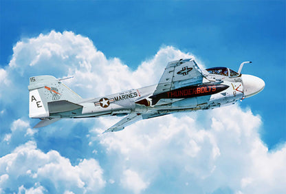Modelo a escala 1/72 para armar: KA-6D INTRUDER