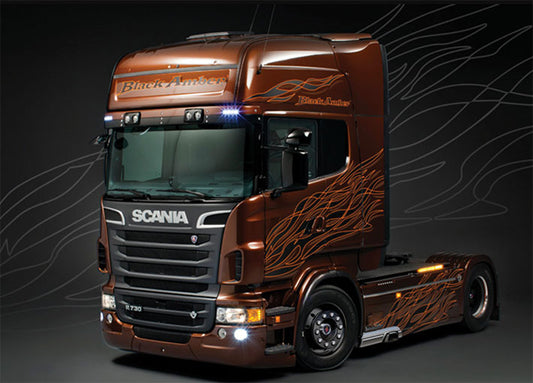 Modelo a escala 1/24 para armar: SCANIA R730 ''BLACK AMBER''