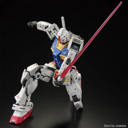 Bandai - Gundam Model Kit - RX-78-2 Gundam (Ver. 2.0) RG 1/144