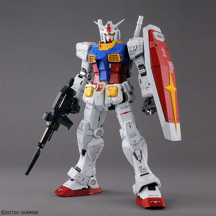 Bandai - Gundam Model Kit - RX-78-2 Gundam PG Unleashed 1/60