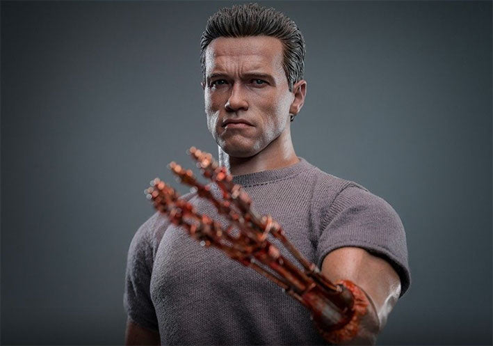 Hot Toys MMS795: Terminator 2: Judgment Day - T-800 (2.0) 1/6 Escala