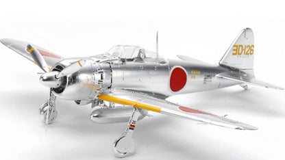 Modelo a escala 1/48 para armar: Mitsubishi A6M5/5a Zero Fighter (Zeke) Silver Plated