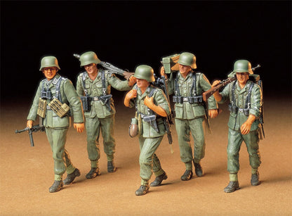 Modelo a escala 1/35 para armar: Militar - GERMAN MACHINE GUN CREW ON MANEUVER (TRIPULACIÓN DE AMETRALLADORAS ALEMANAS)