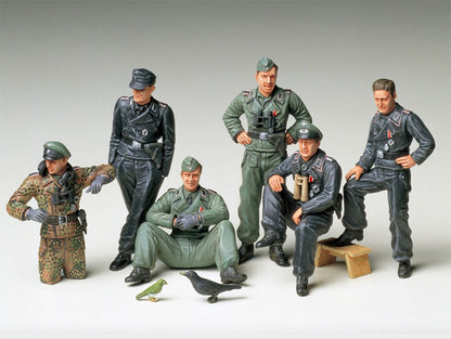 Modelo a escala 1/35 para armar: Militar - GERMAN TANK CREW AT REST (TRIPULACIÓN DE TANQUE ALEMÁN EN DESCANSO)