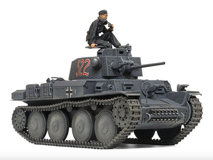 Modelo a escala 1/35 para armar: GERMAN LIGHT TANK PANZERKAMPFWAGEN 38(t) Ausf.E/F