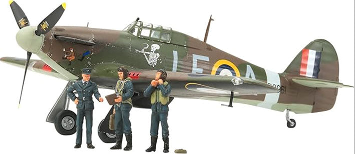 Modelo a escala 1/48 para armar: Hawker Hurricane Mk.I con 3 Figuras (Tamiya / Italeri)