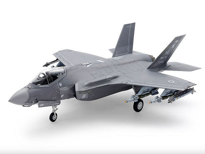Modelo a escala 1/72 para armar: LOCKHEED MARTIN F-35 A LIGHTNING II