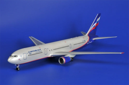 Modelo a escala 1/144 para armar: Avión Boeing 767-300